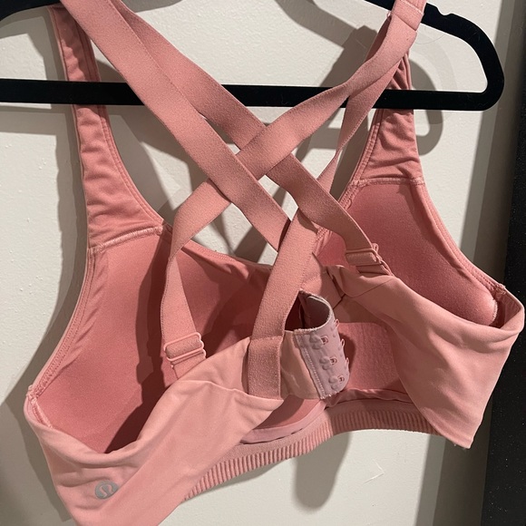 Lululemon Sports Bra - Picture 1 of 3